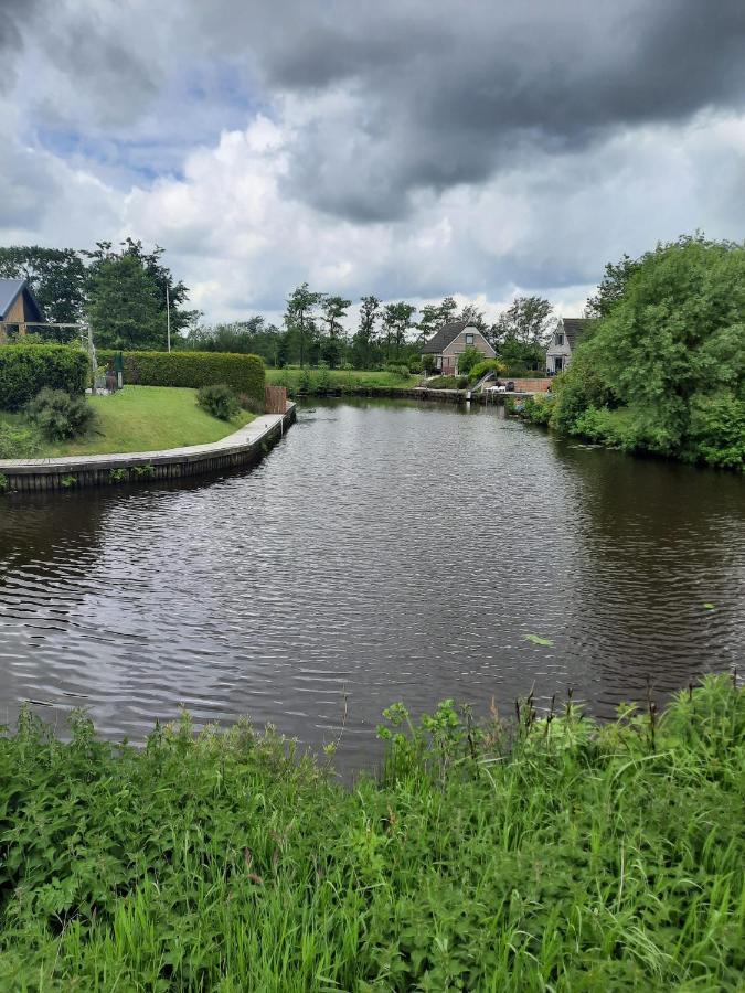 Waterhuis Friesland Oudwoude Exterior foto