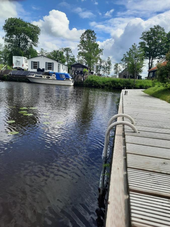 Waterhuis Friesland Oudwoude Exterior foto